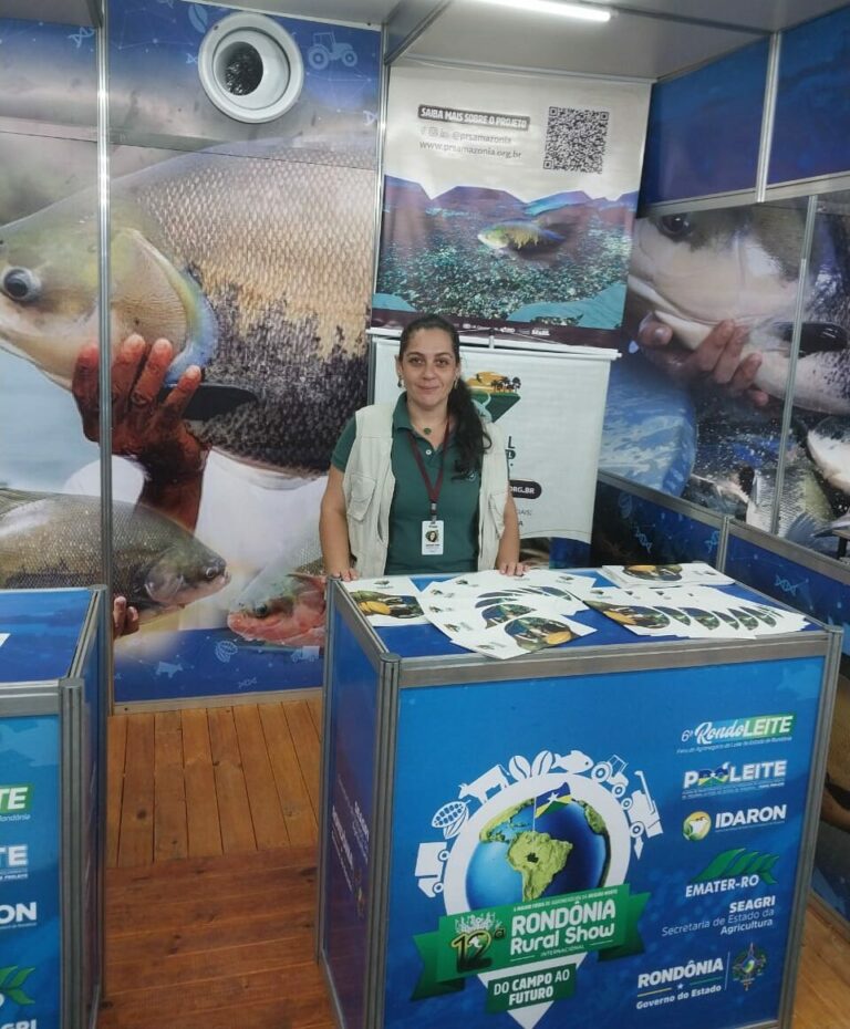Palestra da monitora de campo,  Geovanna Lemos, no Pavilhão da piscicultura da Seagri